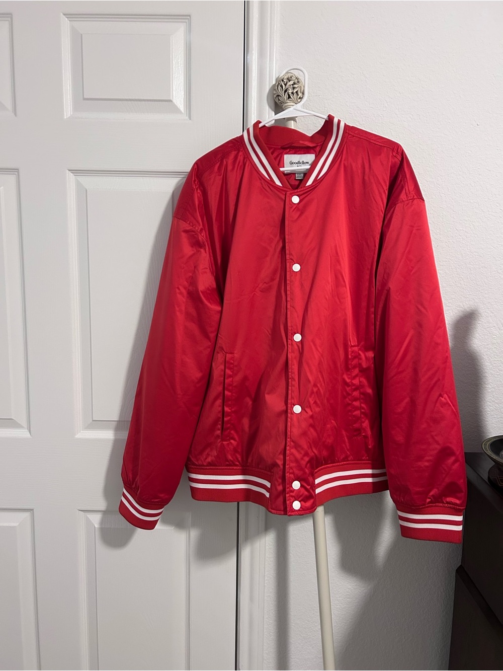 Goodfellow &Co Red Varsity Bomber Jacket XXL Satin Snap Front Floral Ace Graphic